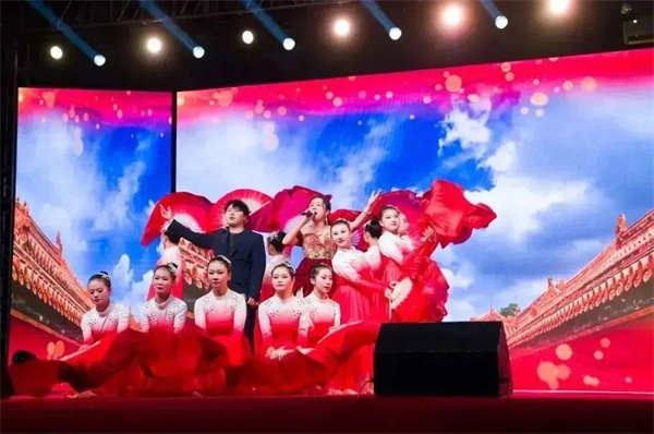 重庆市万州现代信息工程学校2024元旦文艺汇演