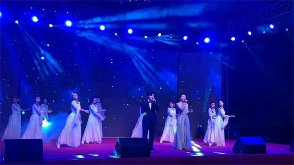 重庆市万州现代信息工程学校2024元旦文艺汇演