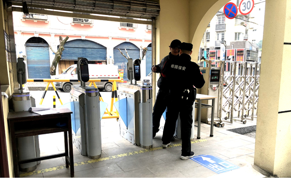 加强反恐防暴演练 促进校园安全稳定