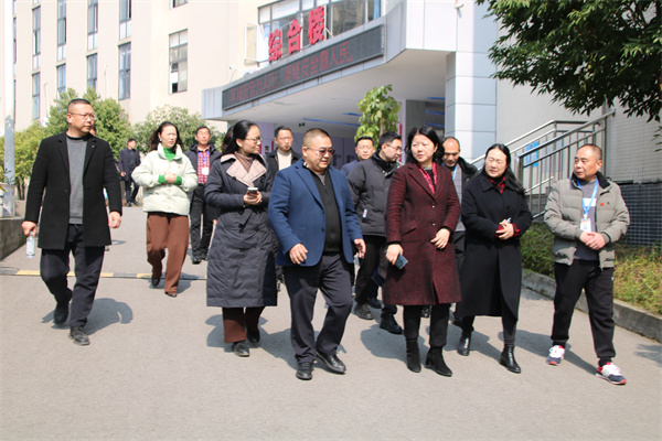 春季学期开新局 领导肯定促发展——市区教委领导莅临我校工作调研