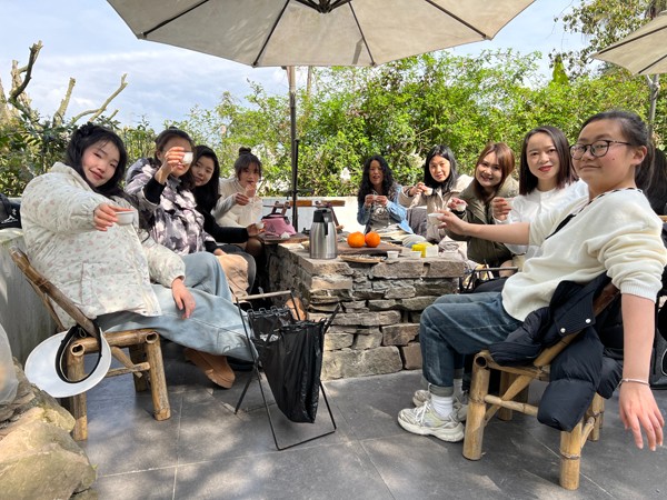 馨暖巾帼  活力绽春 ——庆祝第115个“三八”国际妇女节